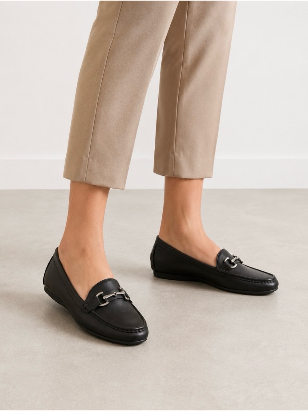 Aerosoles Womens Day Drive Classic Black Leather Loafers for Women